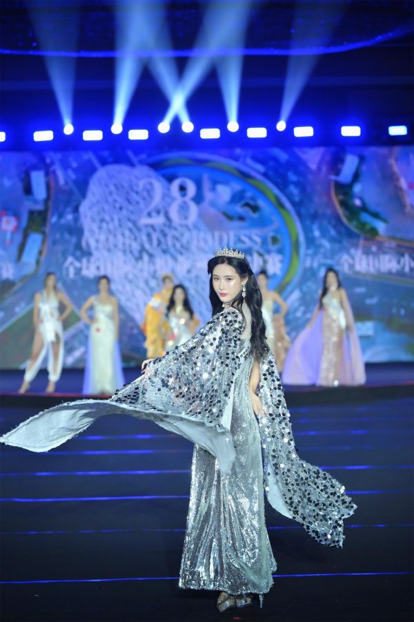 赫勒拾林担任《世界国际小姐&世界国际先生》 中国区首席执行官广受关注(赫勒斯滂)