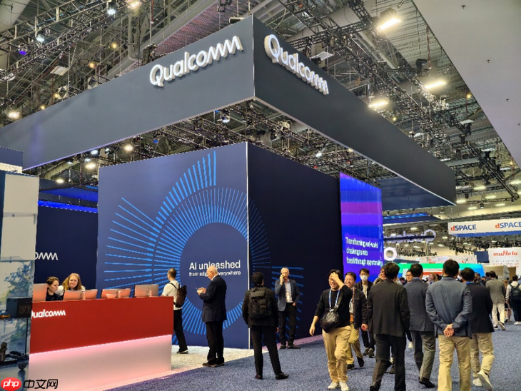 高通安蒙亮相联想Tech World:可穿戴等全新个人AI设备有着巨大市场潜力