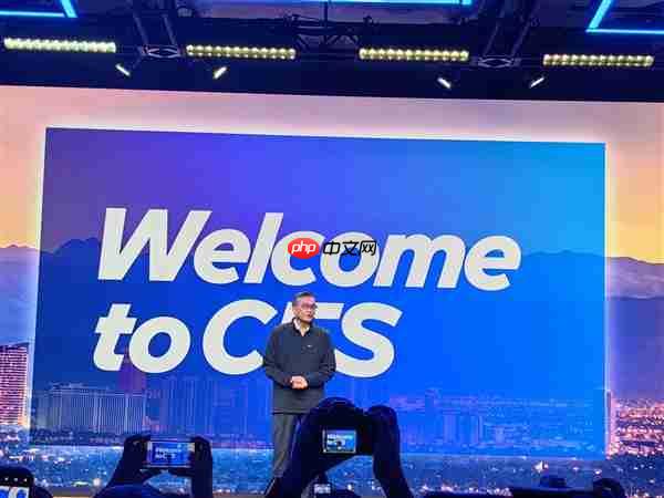 Intel CEO:18A首款产品如期出货、Panther Lake将开启新时代!