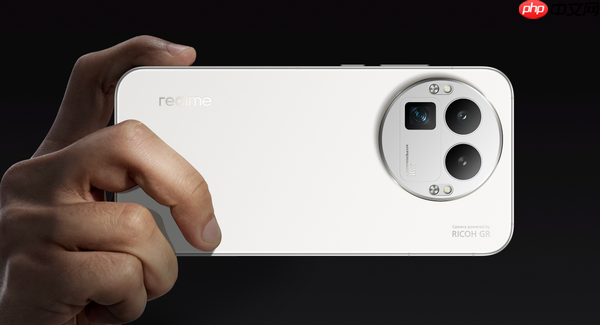 从返乡到守岁，真我GT8 Pro陪你过个“不掉线”的年