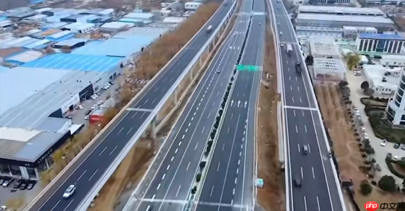 我国首个“6 车道改 12 车道”高速公路改扩建项目建成通车