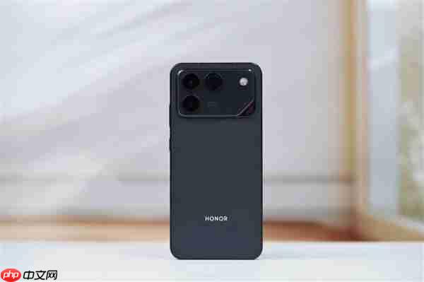 10000mAh巨无霸电池仅2599元起!荣耀WIN RT图赏