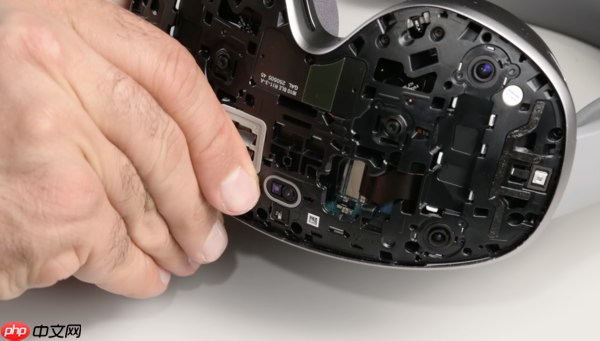 三星Galaxy XR拆解实测：性能强大维修难度喜忧参半