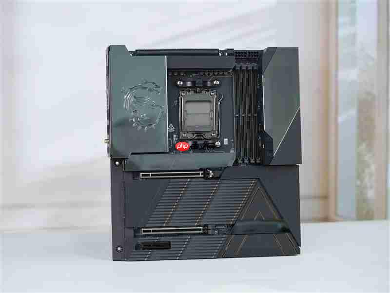 超神十年终极进化!微星MEG X870E GODLIKE X EDITION主板评测:AMD最强音 没有之一