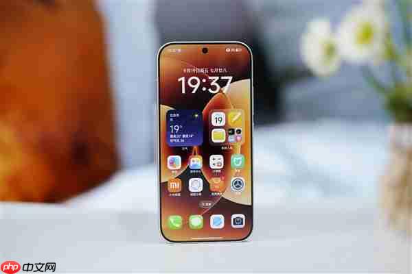 存储成本飙升冲击全球手机市场:明年均价上涨6.9%!所有厂商出货量下跌