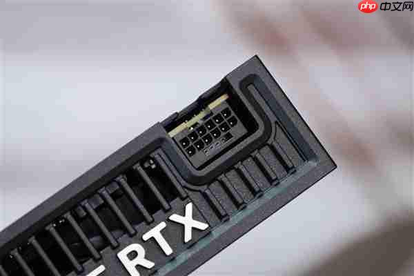 ITX性能小钢炮!七彩虹RTX 5070 Mini OC 12GB图赏