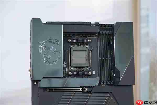 限量1000块！微星MEG X870E GODLIKE X EDITION主板图赏