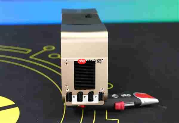 NVIDIA从未发布的900W显卡Titan Ada!被大神拆解了