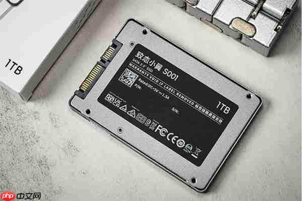 致态小翼S001固态硬盘上手:老机型升级效果立竿见影