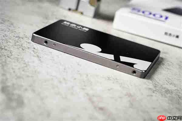 致态小翼S001固态硬盘上手:老机型升级效果立竿见影