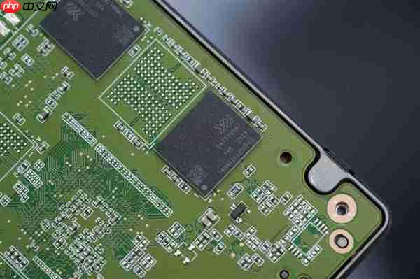 SATA SSD顶尖水平！长江存储SE006 960GB图赏