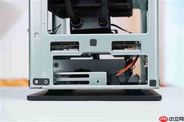 全球首个液冷迷你机！abee AI Station 395 Max工作站图赏