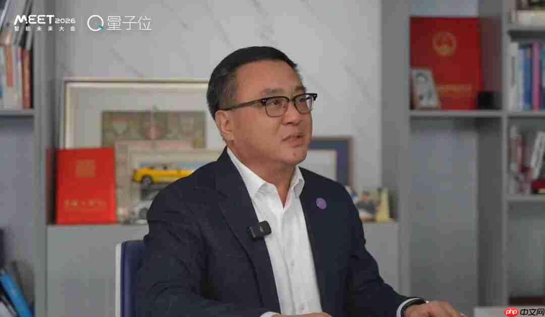 张亚勤院士:基础大模型最终不超过 10 个,十年后机器人比人多