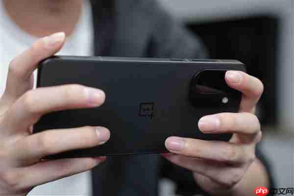 一加Ace 6T续航实测:8300mAh超大电池让你告别续航焦虑