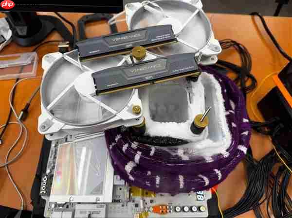 DDR5-14000不是梦!全新超频世界记录达成13530MT/s