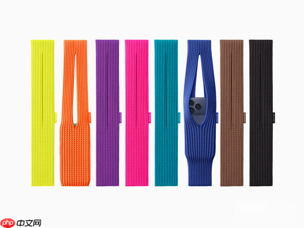 怒省3000多元!大量网友用钩针复刻iPhone Pocket