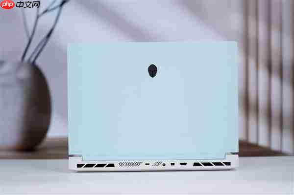 锐龙R9-9850HX万元本!雷神猎刃S游戏本图赏