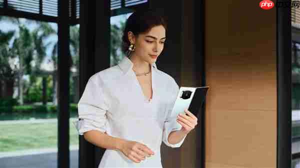 华为Mate X7四配色官图发布:独一无二新设计 最强辨识度