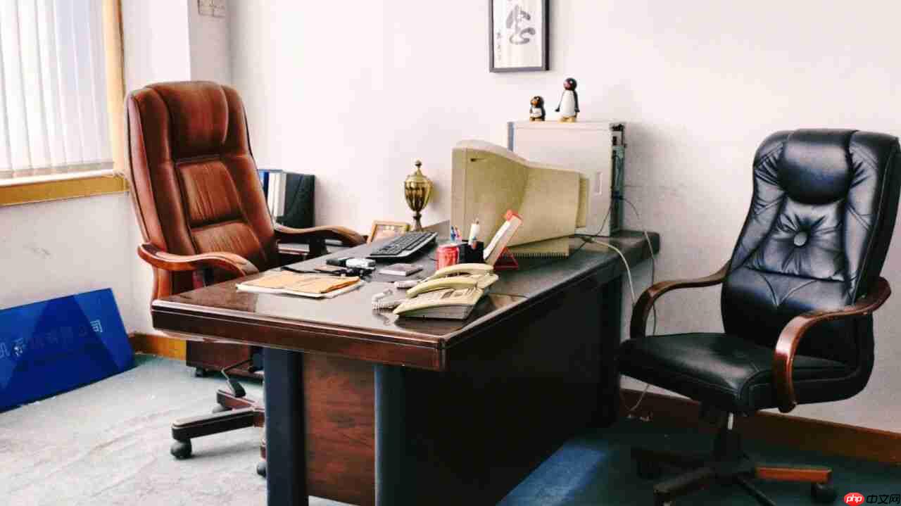 腾讯 27 周年“考古”：马化腾当过客服、设计“群聊”产品是为了约饭……