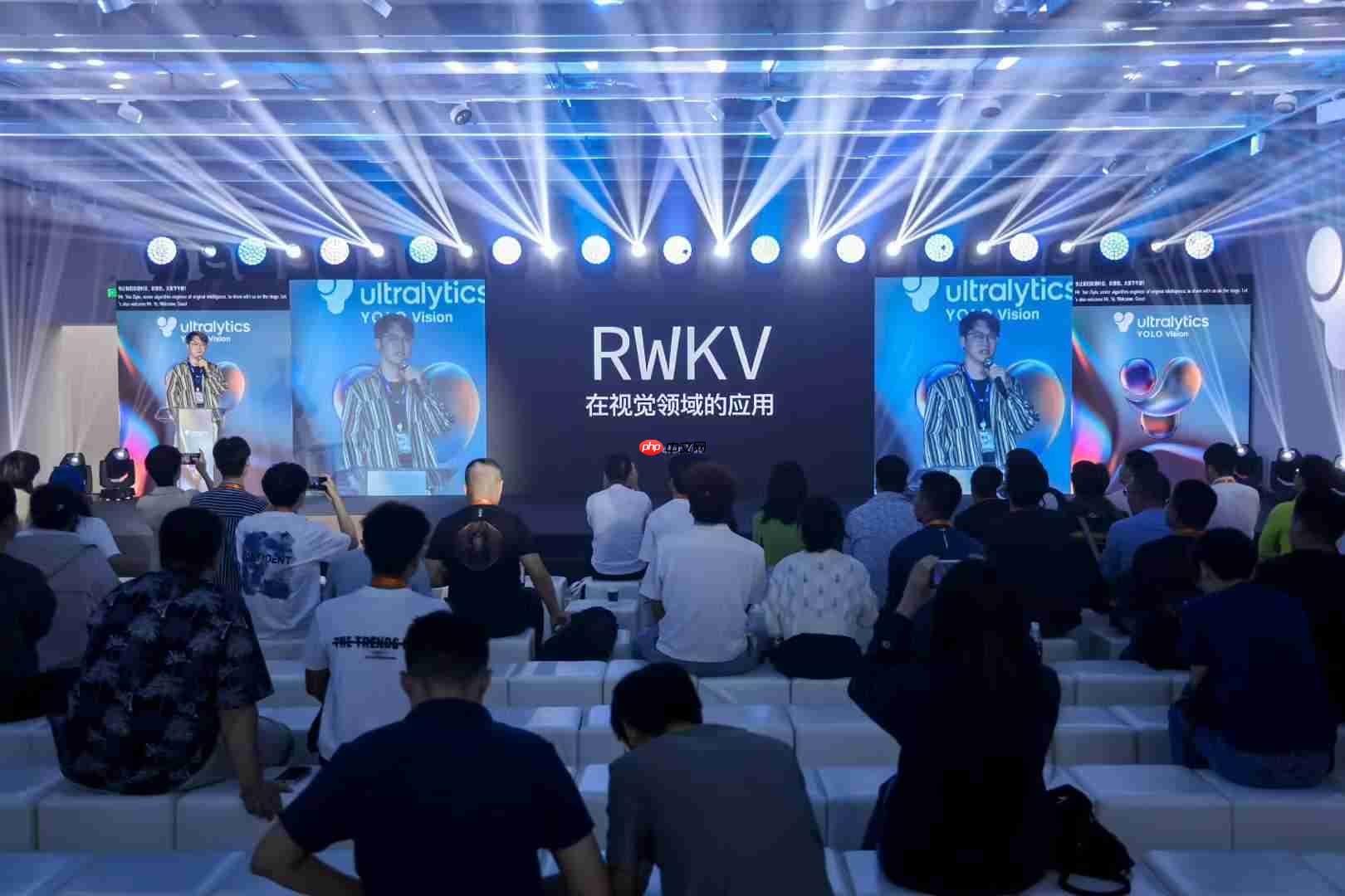 RWKV社区十月动态:RWKV8 ROSA 机制公布,RWKV7-G0a3 7.2B 发布,10 篇论文