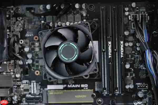 侧透面板+炫彩光带！华硕天选6X台式机图赏