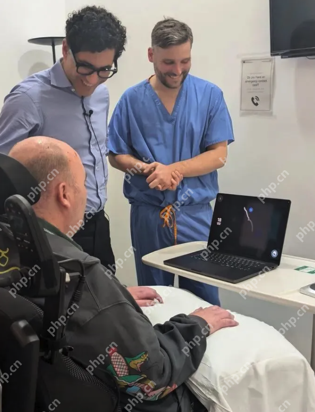 Neuralink芯片入脑,让瘫痪男子用“意念”重新开口,家属泪崩 - php中文网