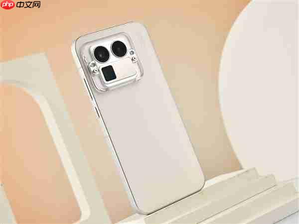 背屏、背部扬声器、可拆卸镜头模组:这些创新说明了什么