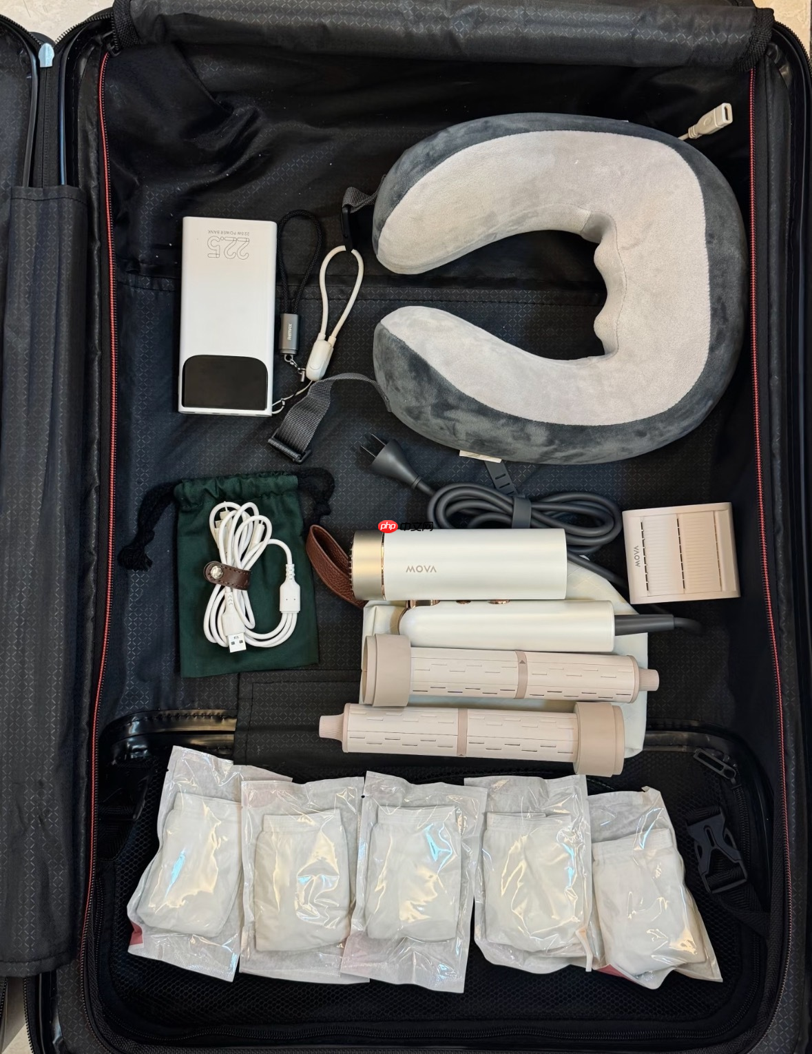 告别笨重！MOVA口袋折叠吹风机竟然还能这么玩？