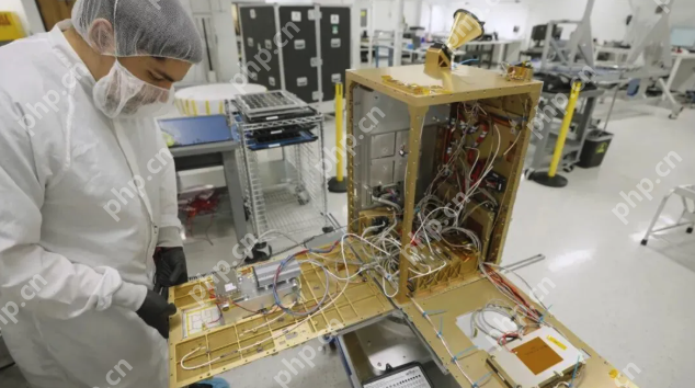 英伟达发射首个太空AI服务器，H100 GPU已成功“上天” - php中文网