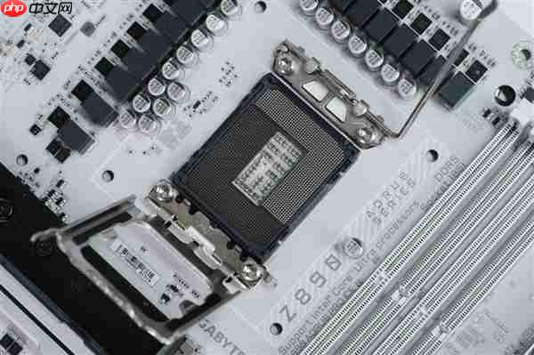 雪景房主机必看！技嘉电竞冰雕Z890 AORUS PRO ICE主板图赏