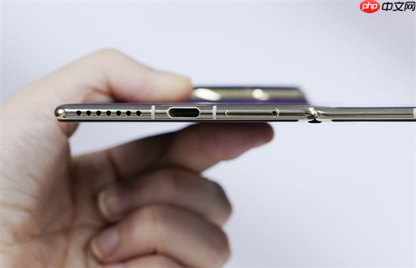 史上最薄Mate!华为Mate70 Air真机首次亮相:6.9英寸宽比例屏幕