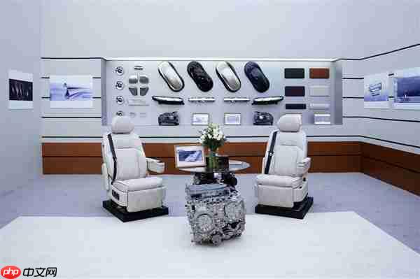 全尺寸旗舰SUV、国产“迈巴赫GLS”！岚图泰山内饰官图公布