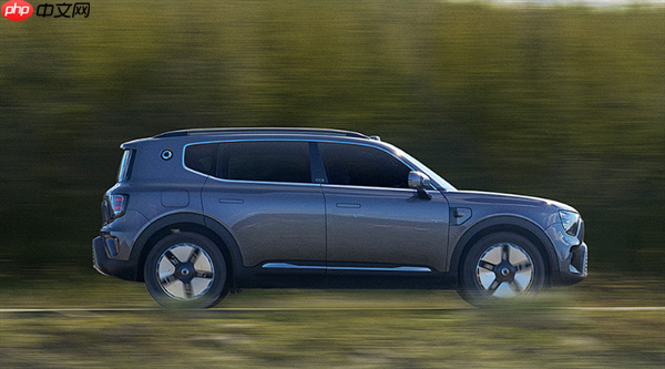 尺寸超奔驰GLB!smart精灵#5 EHD上市:使用吉利雷神混动