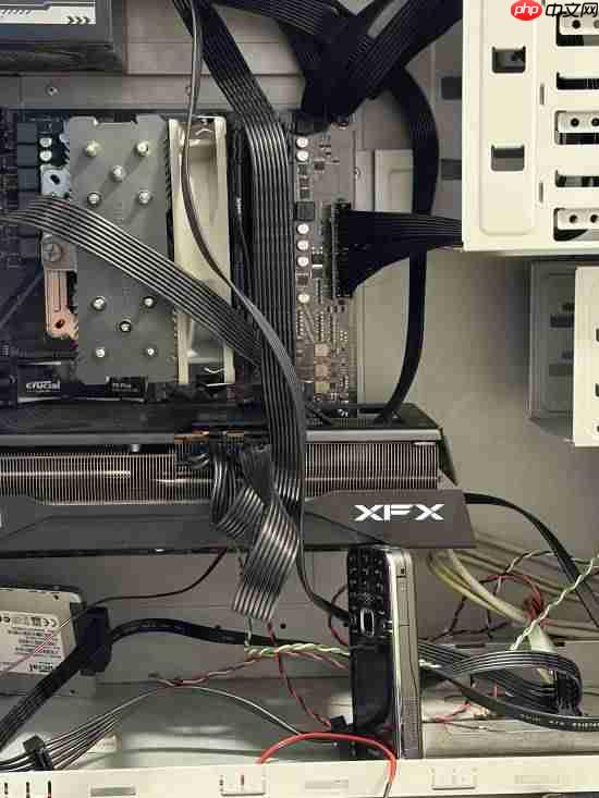 网友晒显卡支架：诺基亚怒顶显卡