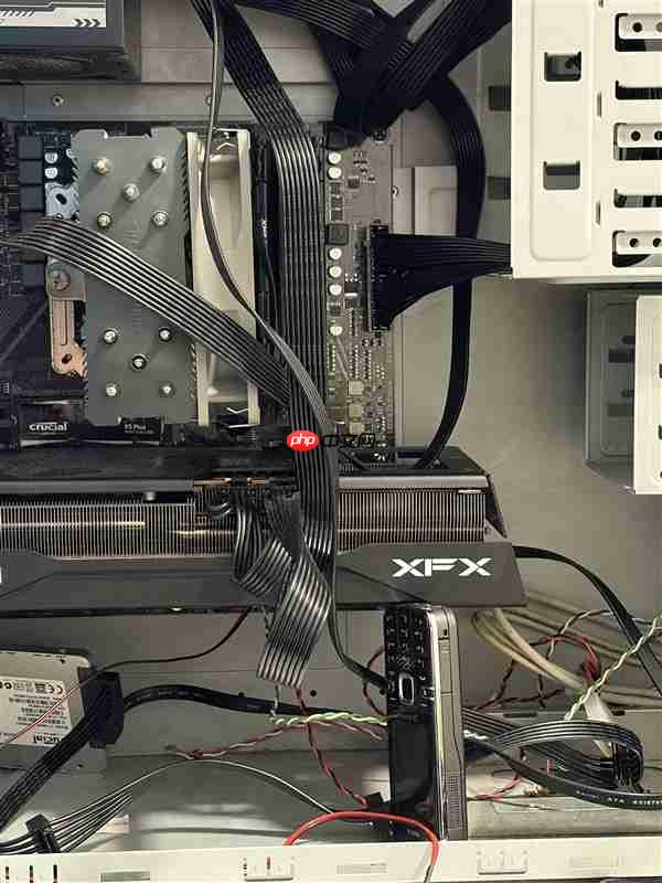 玩家公认的最强显卡支架：居然是一部经典诺基亚手机！