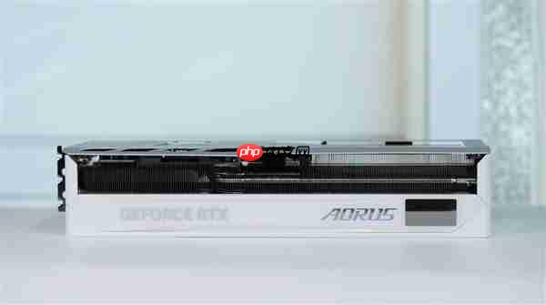 精美纯白设计!技嘉AUROS RTX 5080 MASTER ICE显卡图赏