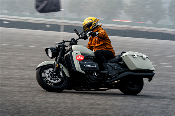 18.98万起、配水平对置8缸机！长城灵魂巡航摩托车S2000C上市