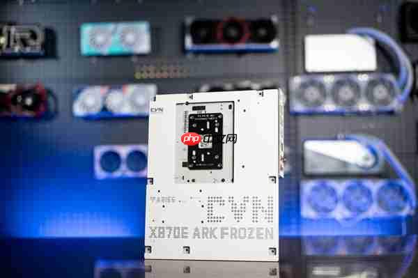 纯白只要2399元!七彩虹首款AMD X870E高端主板开卖