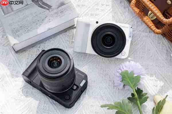 漫展汉服Citywalk 佳能R50V一机全搞定!多场景拍摄神器