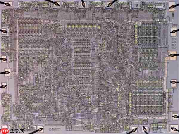 极客的浪漫：Intel传奇i8008史上最清晰图像！216张显微照片合成