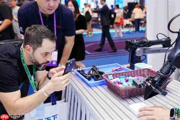 视源股份机器人产品集中亮相  产品已在海外市场陆续实现落地部署