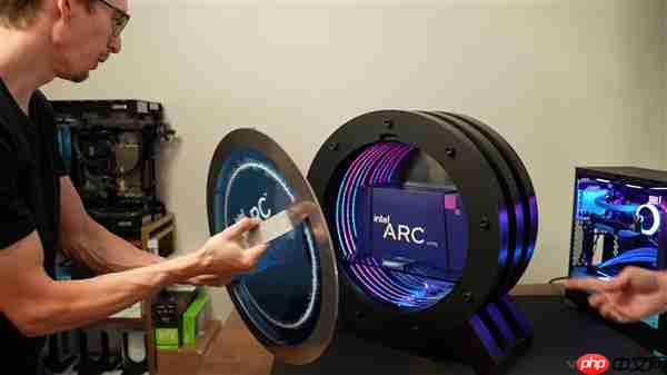 Intel Arc锐炫独立显卡3岁生日快乐!前途一片迷雾
