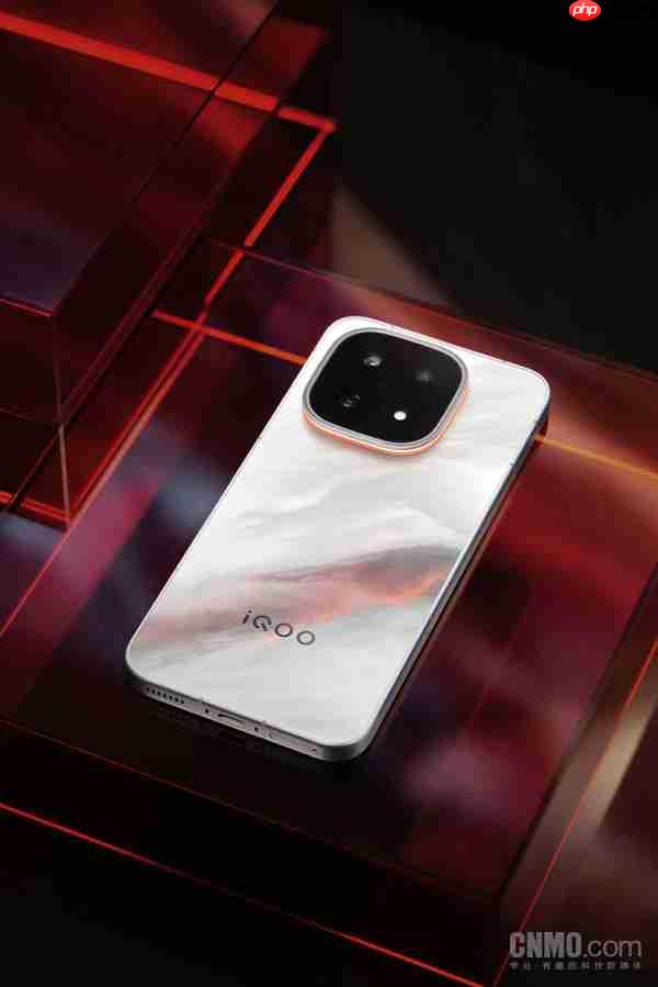 iQOO将于10月16日举办屏幕技术沟通会 与三星强强联合