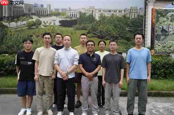 碾压传统闪存!我国研发全球首个二维-硅基混合架构闪存芯片