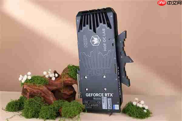 影驰 RTX 5070 Ti HOF OC LAB 黑魂X带你领略《寂静岭f》的日式恐怖重构