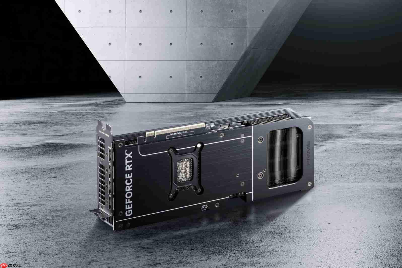 高效率图像生成 华硕RTX 5070显卡助力实现!