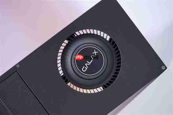 史上唯一单槽 2cm极致超薄!影驰RTX 5060 Ti无双MAX图赏