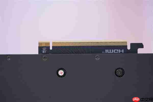 史上唯一单槽 2cm极致超薄!影驰RTX 5060 Ti无双MAX图赏