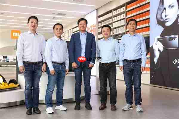 小米集团副总裁/CFO林世伟入职5周年：雷军亲自颁发金米兔