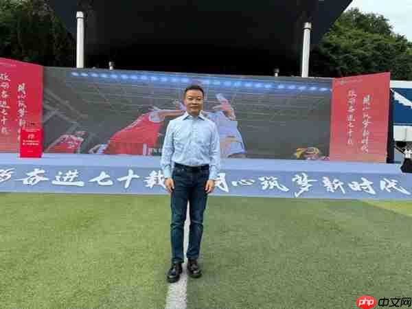 何小鹏回黄石二中参加校庆 活动秒变追星现场 而后“穿越”小学时光